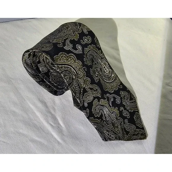 Piera & Bruna 100% Silk Black and Gold Paisley Neck Tie Made In ITALY - Picture 2 of 9